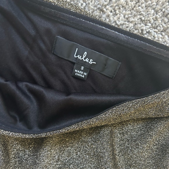 Lulu’s Precious Prize Gold Metallic One-Shoulder Long Sleeve Maxi Dress - Picture 7 of 8